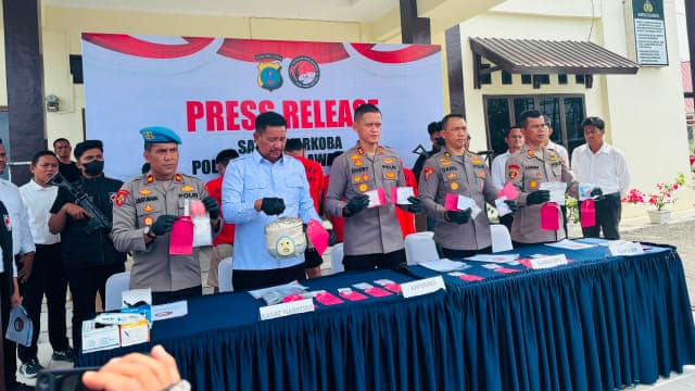 Delapan Hari Berdiri, Polres Paluta Ungkap Lima Kasus Narkotika, 5 Tersangka Diamankan